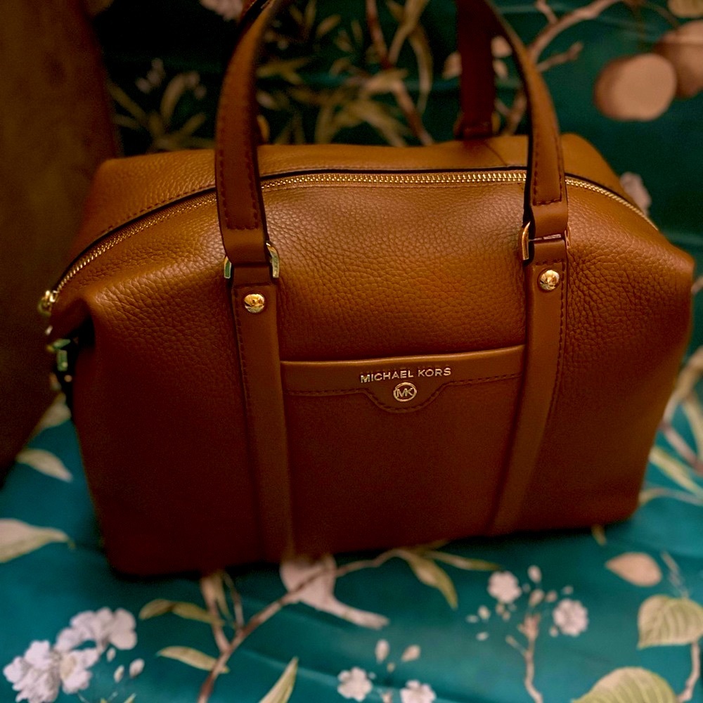 MICHAEL KORS BRAND NEW 100% AUTHENTIC LEATHER SATCHEL BAG